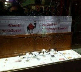 smashed-windows010